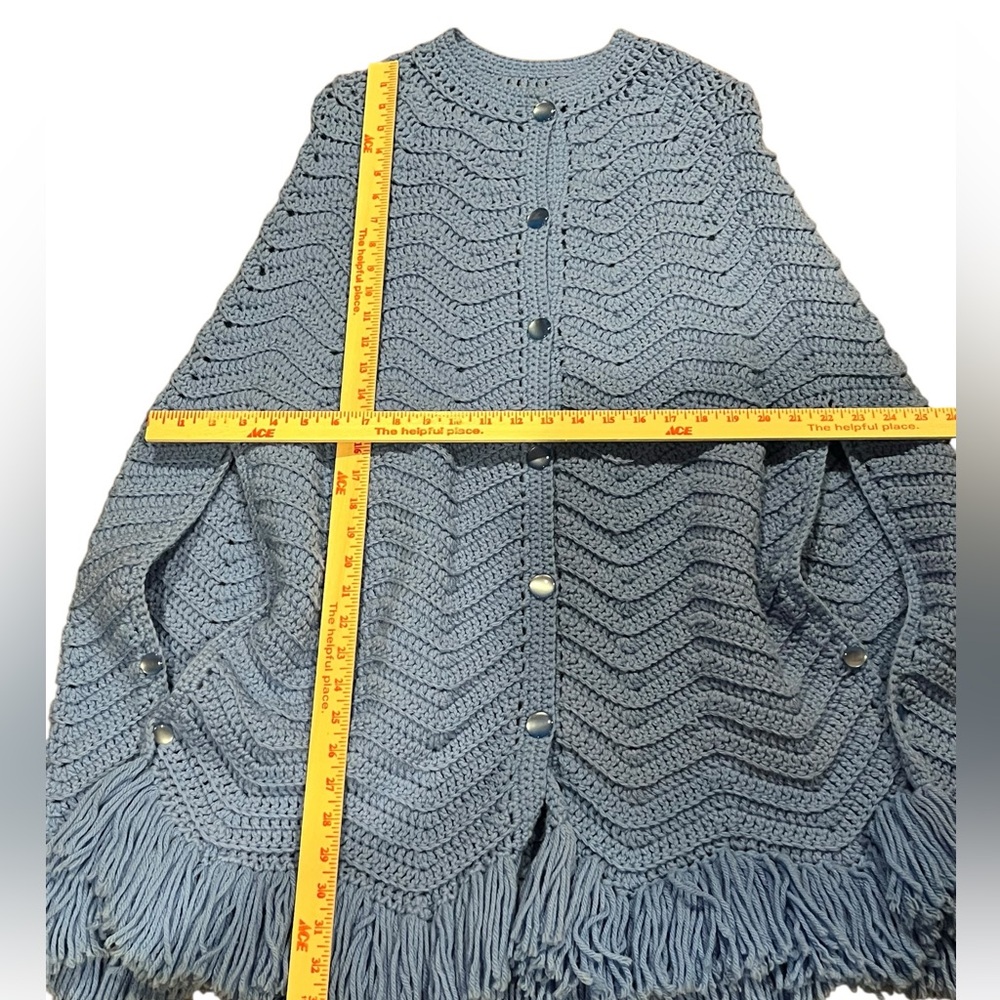 Vintage handcrafted knitted blue cape - Picture 9 of 9